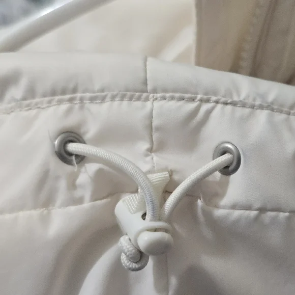 The North Face Women's Gotham Jacket 3/4 Length - Picture 6 of 6
